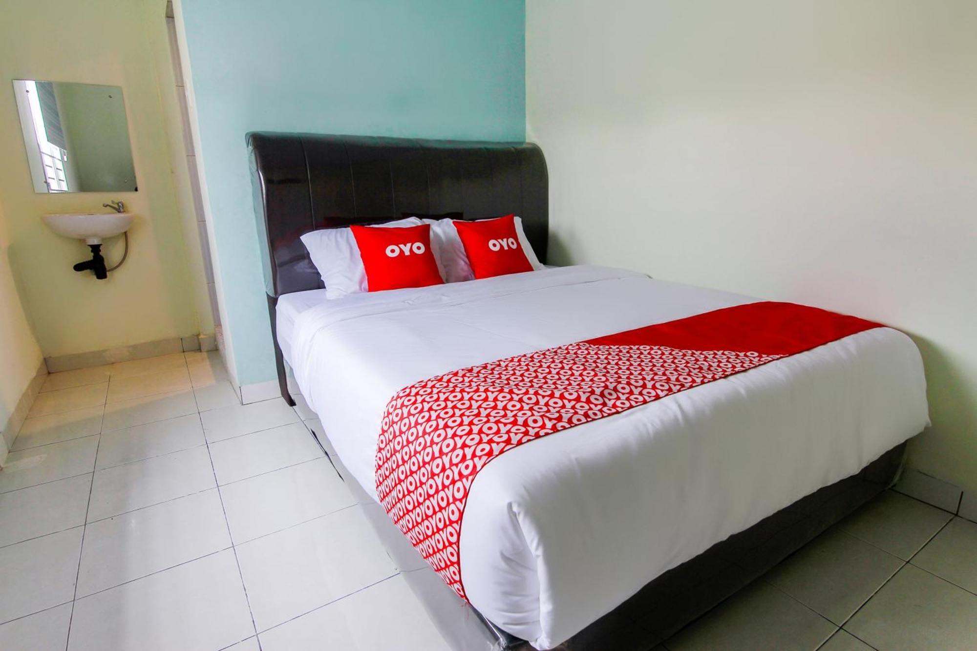 Hotel Oyo 3493 Nami House Medan Zewnętrze zdjęcie